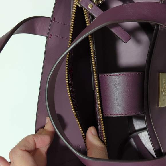 Beautiful Kate Spade Bag with Detachable Shoulder Strap, Plum, Never Used - Picture 4 of 5